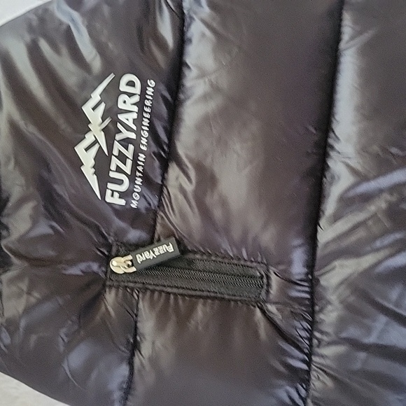 Size 2 black puffer dog coat with velcro fasteners and zipper back closu… - Picture 2 of 7